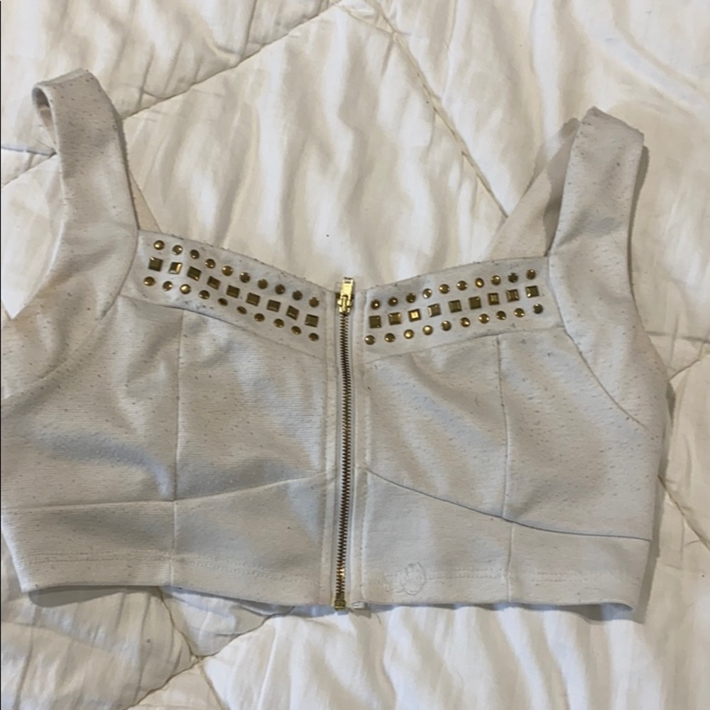 White crop